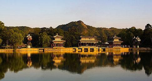 WWE摔角手推出区块链游戏涉欺诈 遭到集体诉讼